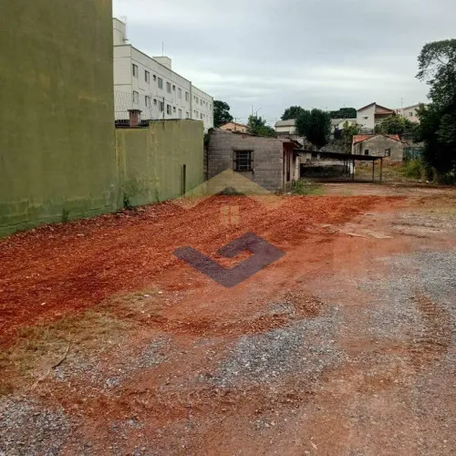 Alugar Terreno/Galpão Comercial c/ 1.699 m² de Terreno e 396 m² de Área Construída - Vila 