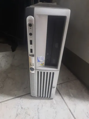 Computador completo com Monitor Dell.