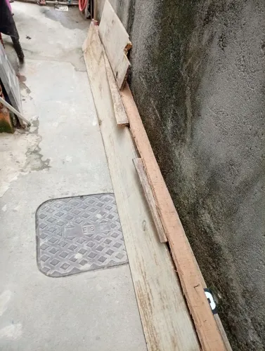 vendo 5 tábuas de 3 metros 0,30 de largura