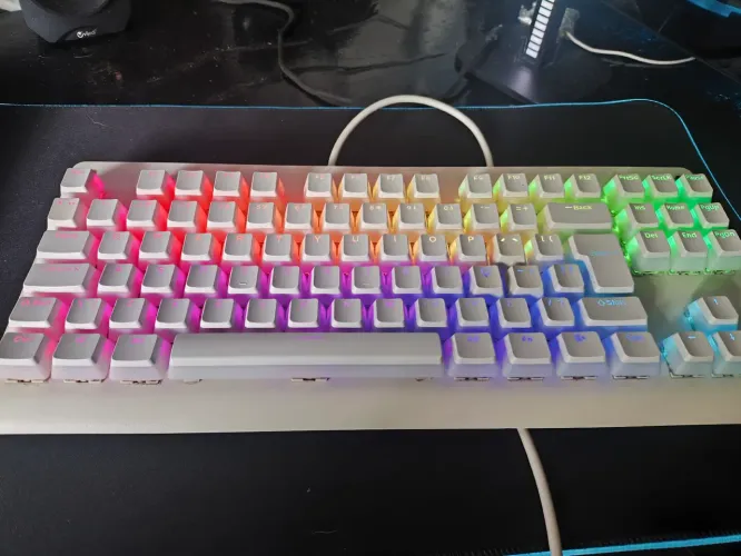 Teclado REDRAGON DARK AVENGER RGB