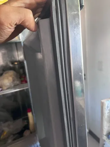 Geladeira Industrial Kofisa 4 portas seminova ! Parcelo no cartão !)