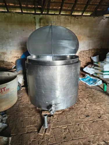 RESFRIADOR DE LEITE 1.000 LITROS - À VENDA