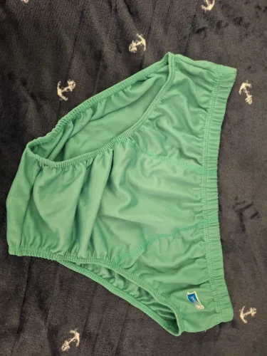 Cueca slip usada