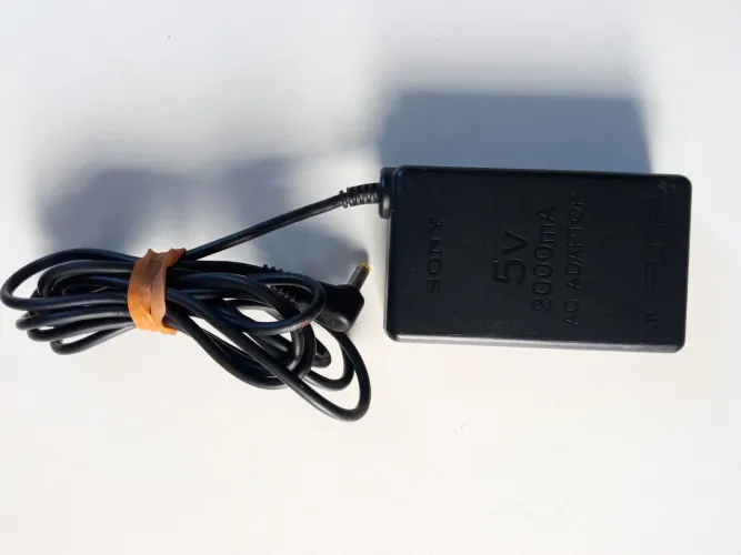 Carregador PSP original bivolt 2000mA