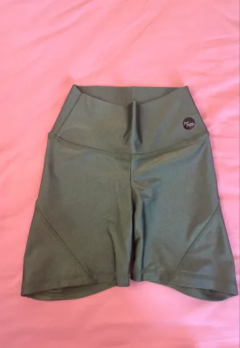 Short academia verde Fina Forma