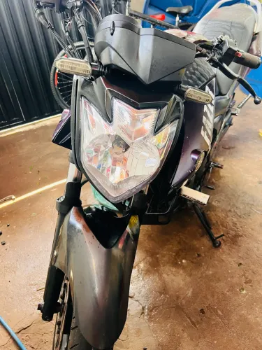 Vendo uma moto fazer 2011