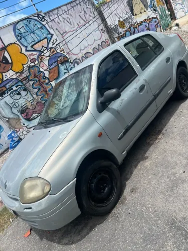 Renault Clio Rn/alize/expr./1.0 Hi-power 16V 5P 2001