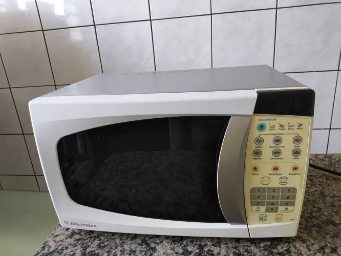 Microondas Electrolux 18l. 127v.