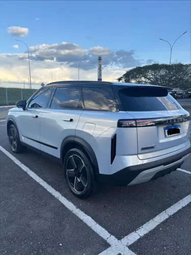 Jaecoo 7 / J7 Luxury 1.5 TB 16V AUT 5P (híbrido) 2026