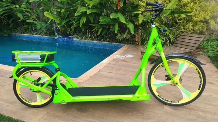 vendo ou troco bicicleta esterira eletrica linda unica nessa cor e deste tipo no brasil
