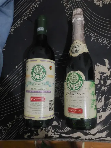 Garrafas antiga vinho champanhe Palmeiras