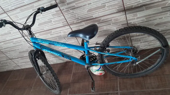 Vendo bicicleta cairu aro 24 infantil, bem nova valor 550,00