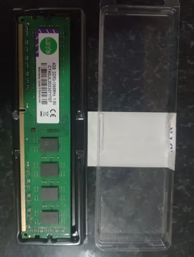 Vendo Memória ram ddr3 4GB 1066MHZ nova, sou de Sepetiba.