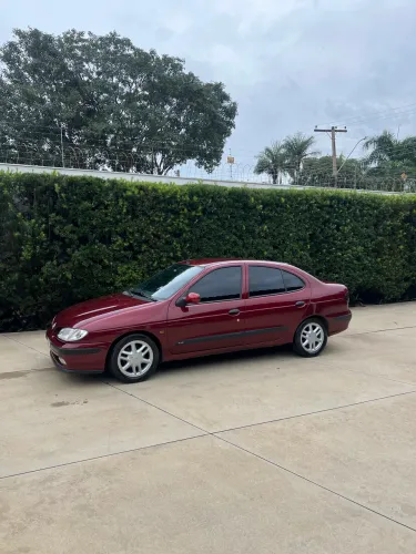 Renault Megane Sedan Rxe/egeus 2.0 1999