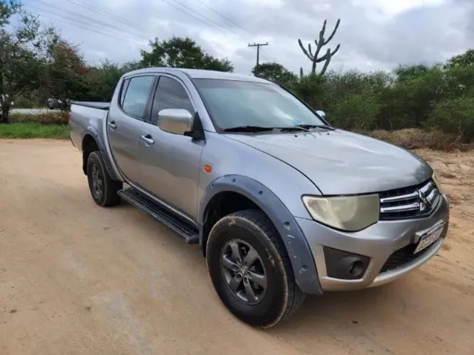 Mitsubishi L200 Triton GLS 3.2 CD TB Int.diesel MEC 2015