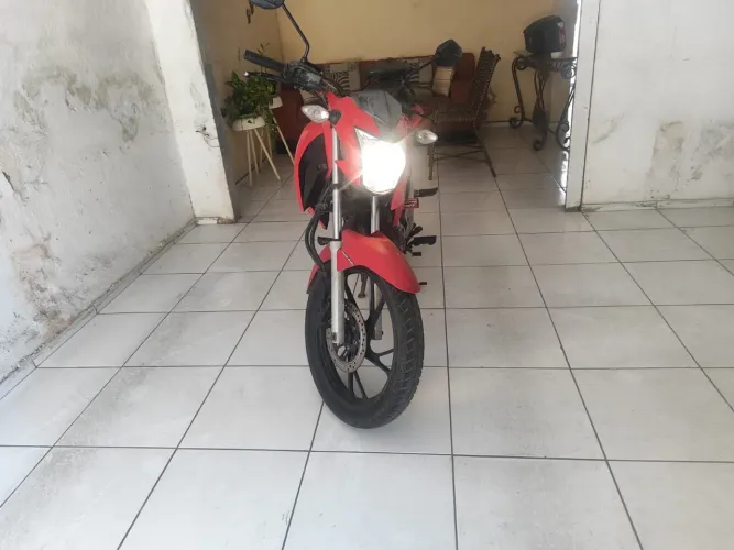 Titan 160