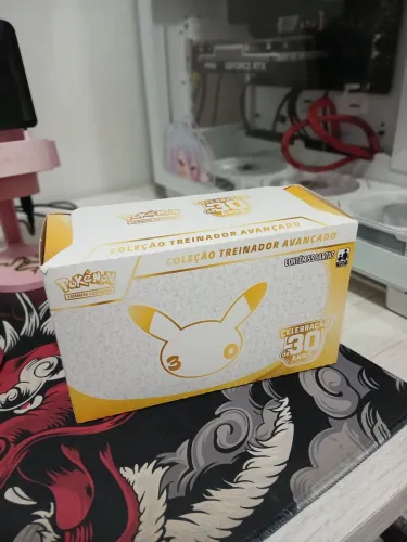 ETB POKEMON 30 ANOS 4 UNIDADES