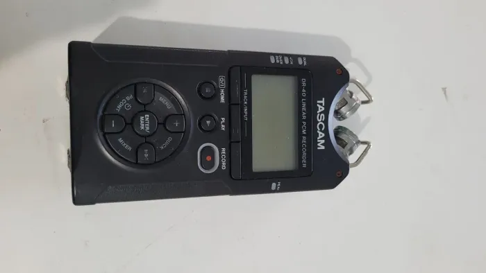 Gravador Tascam DR 40