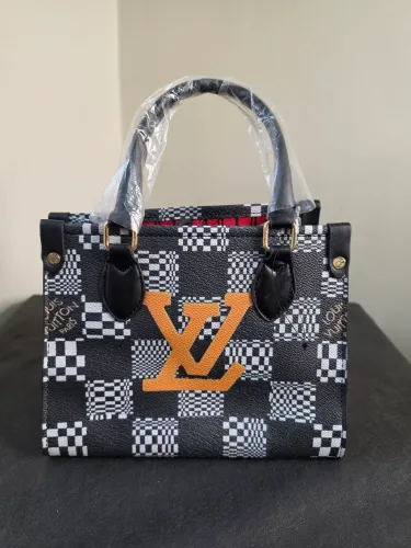 Mini Bolsa Louis Vuitton Com DETALHE