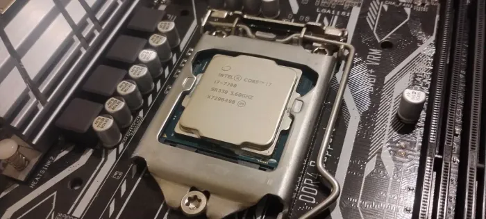 PROCESSADOR INTEL I7 7700