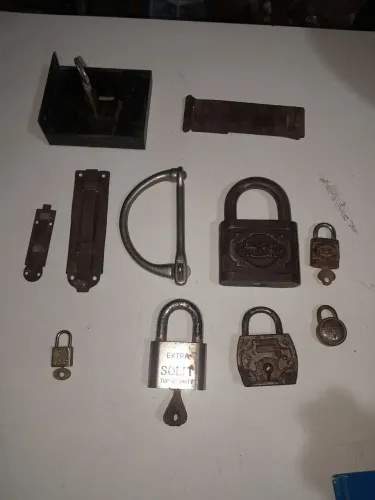Cadeados, ferrolhos e porta Cadeados antigos 