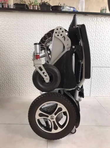 Cadeira de rodas elétrica