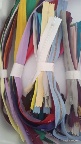 Aviamentos e Papelaria. .Zíper , lotes com 100 un