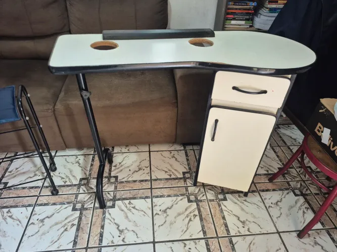 Mesa de Manicure