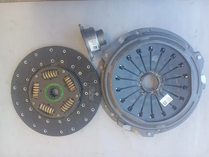 Kit embreagem Iveco Daily 3.0 16v 70c16 volante bi-massa