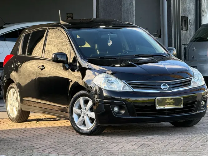 Nissan Tiida SL 1.8/1.8 Flex 16V Mec. 2011
