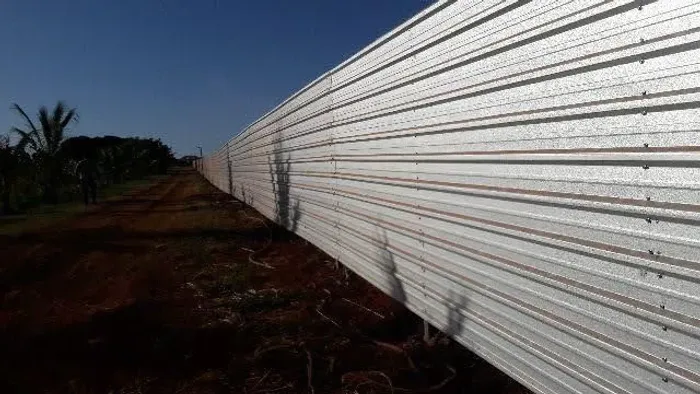 Cercamos fazendas, lotes,condomínios, Chácaras e outros