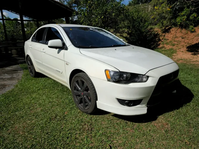 Mitsubishi Lancer 2.0 16V 160cv Aut. 2014