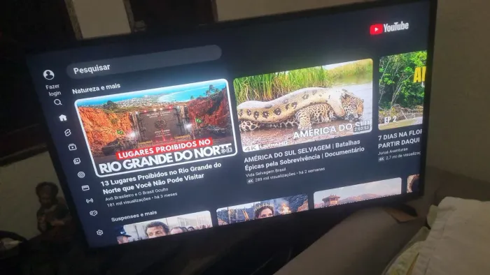 Smart tv samsung modelo un43t5300ag.
