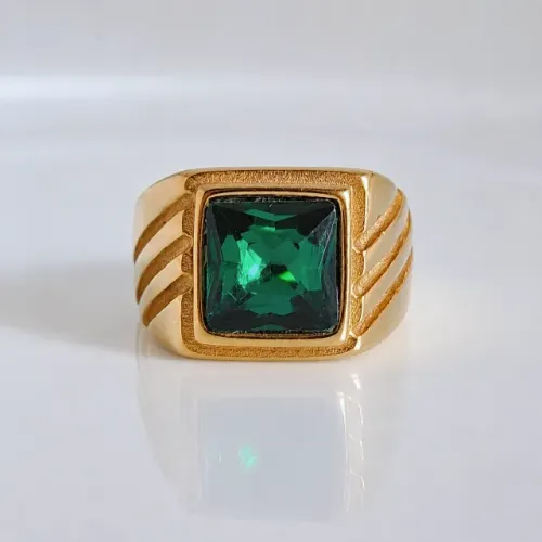 Anel Masculino com Pedra Verde. Peça Pessoal