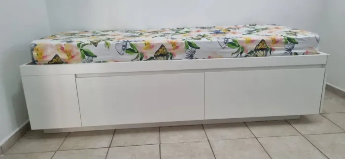 Cama box 0,80cm com porta e gavetão feito na marcenaria