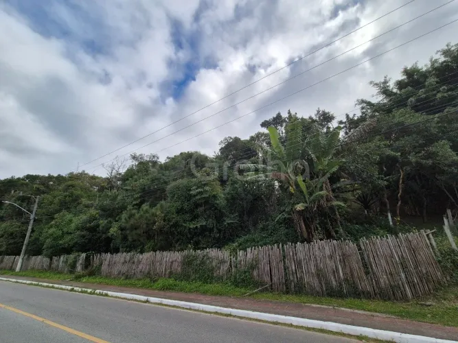 Terreno de 20.000 m² em Santo Antônio de Lisboa.