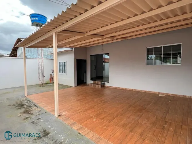 Casa 2 Quartos no Jardim das Hortências  Sala Ampla com 2 Ambientes e Garagem para 5 Carro