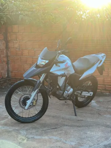 XRE 300 BRANCA / MAIS NOVA QUE A NOVA
