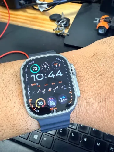 Apple Watch Ultra Novíssimo, com todos os acessórios originais na garantia Apple