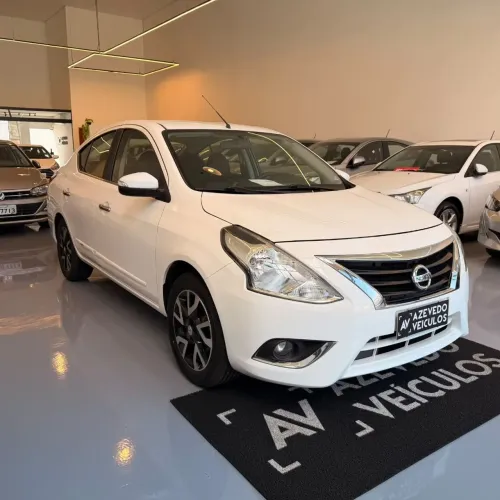 Nissan Versa SL 1.6 16V Flexstart 4P Aut. 2017