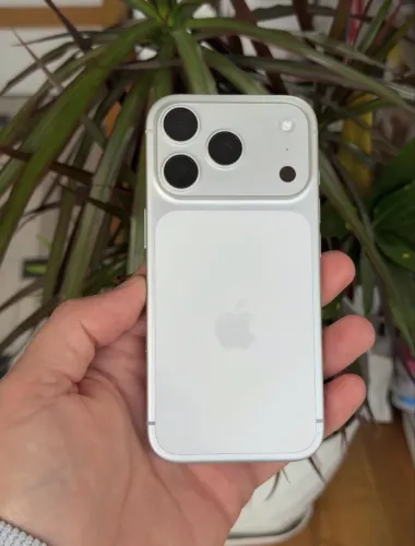 IPHONE 17 PRO 256GB SEMINOVO SUPER NOVO, LOJA NO RIOMAR, ACEITAMOS O SEU USADO.