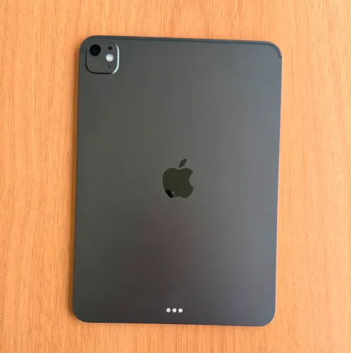 iPad Pro m5 versão celular 11 polegadas - @gbstore071