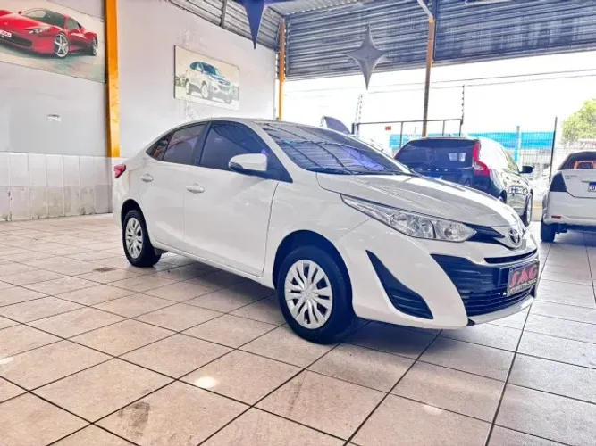 Toyota Yaris XL Live Sedan 1.5 Flex 16V 4P AUT 2022