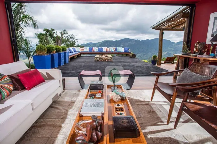 Chácara no alto de montanha com 4 suítes à venda, 33548 m² por R$ 3.900.000 - Paiol Grande