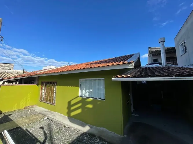 Casa 2 Quartos com Churrasqueira - São João do Rio Vermelho