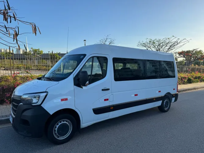 Renault Master 2.3 DCI Executive Longo 16L Dies 2024