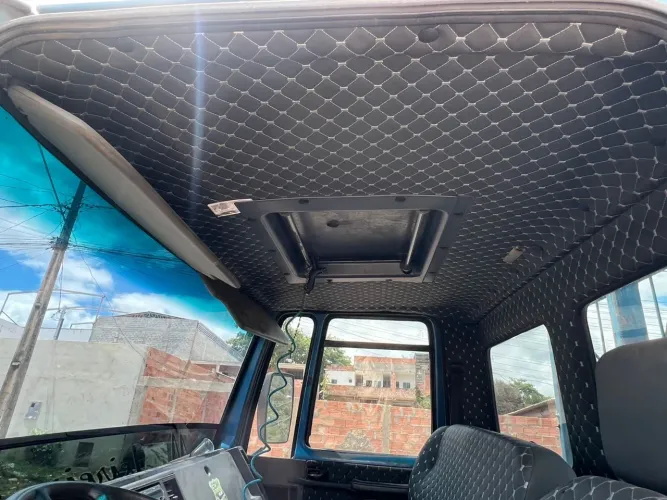 Vendo esse 814 Ford