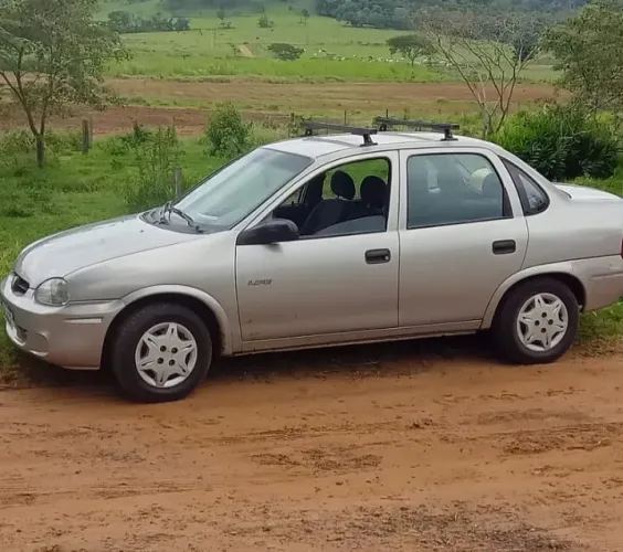 Chevrolet Corsa SED Class.life 1.0/1.0 Flexpower (álcool) 2005