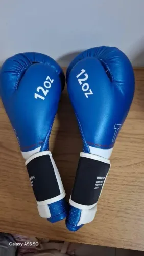 Luvas de boxe feminina R$150