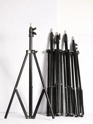 Tripé de Iluminação Profissional para Estúdio / Iluminador LED / Softbox (1 ou Kit c/ 5)